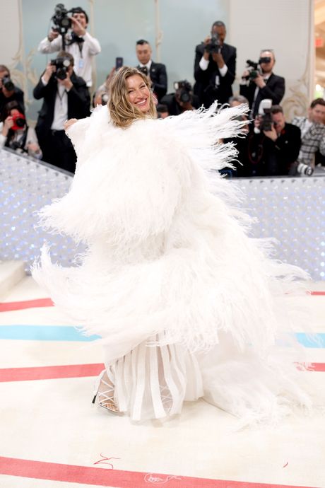 Gisele Bündchen: Met Gala Outfit