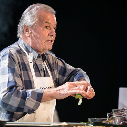 “人们越来越接近新鲜食物……人们在家里和更好的食物中做饭。”