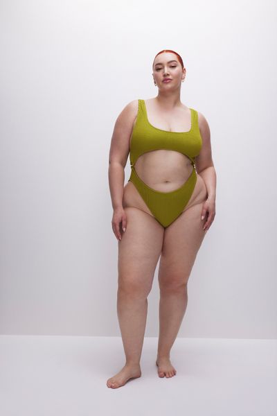 How To Choose Plus Size Swim Wear for Mature Women Tips