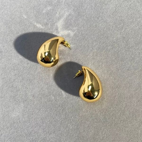 Tear Drop Bold Earings