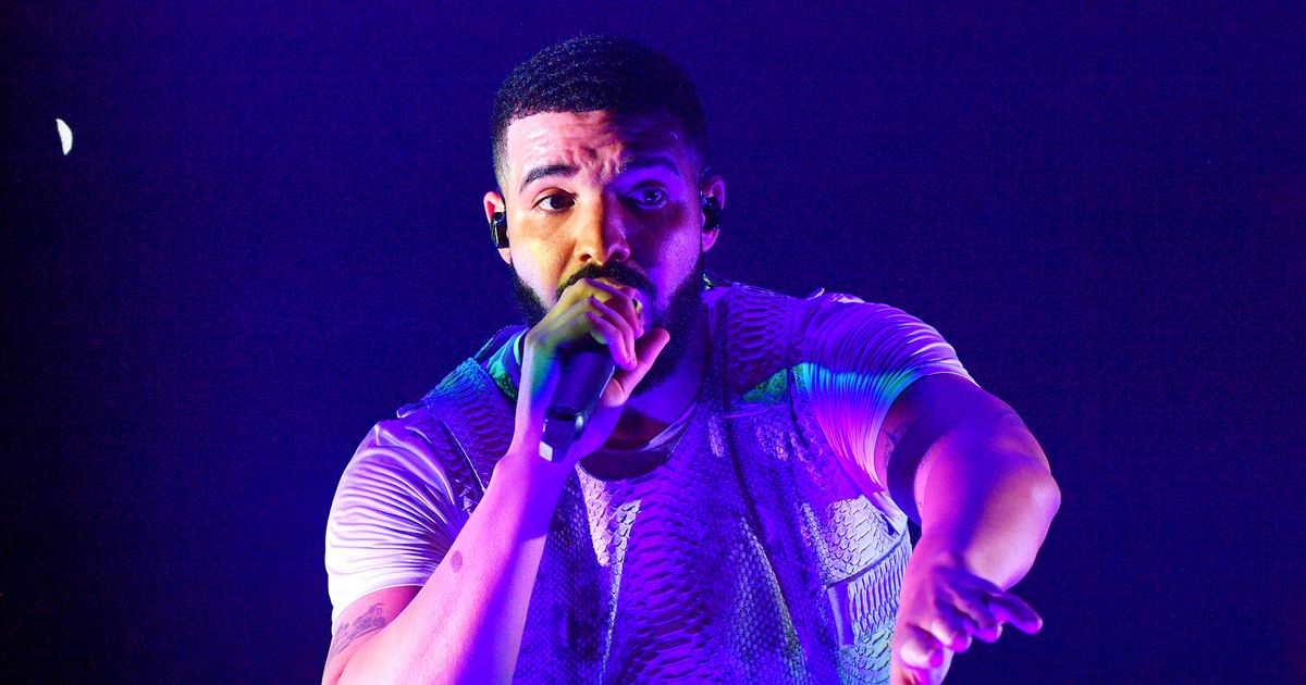 Drake Booed Off Stage At Camp Flog Gnaw For A Surprising Reason –  StyleCaster