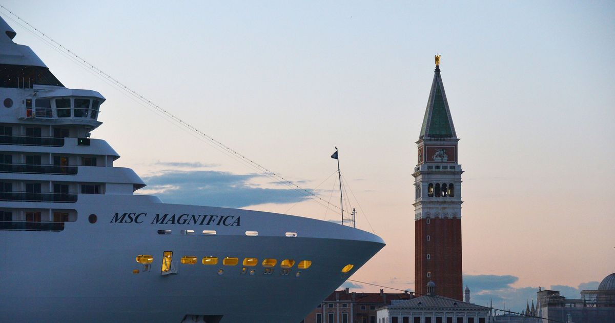 Stop Trying to Save Venice and Start Letting It Sink