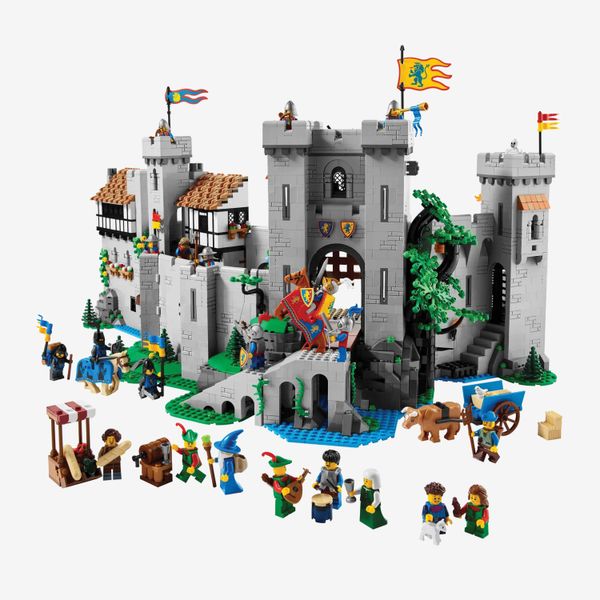 Lego Lion Knights’ Castle