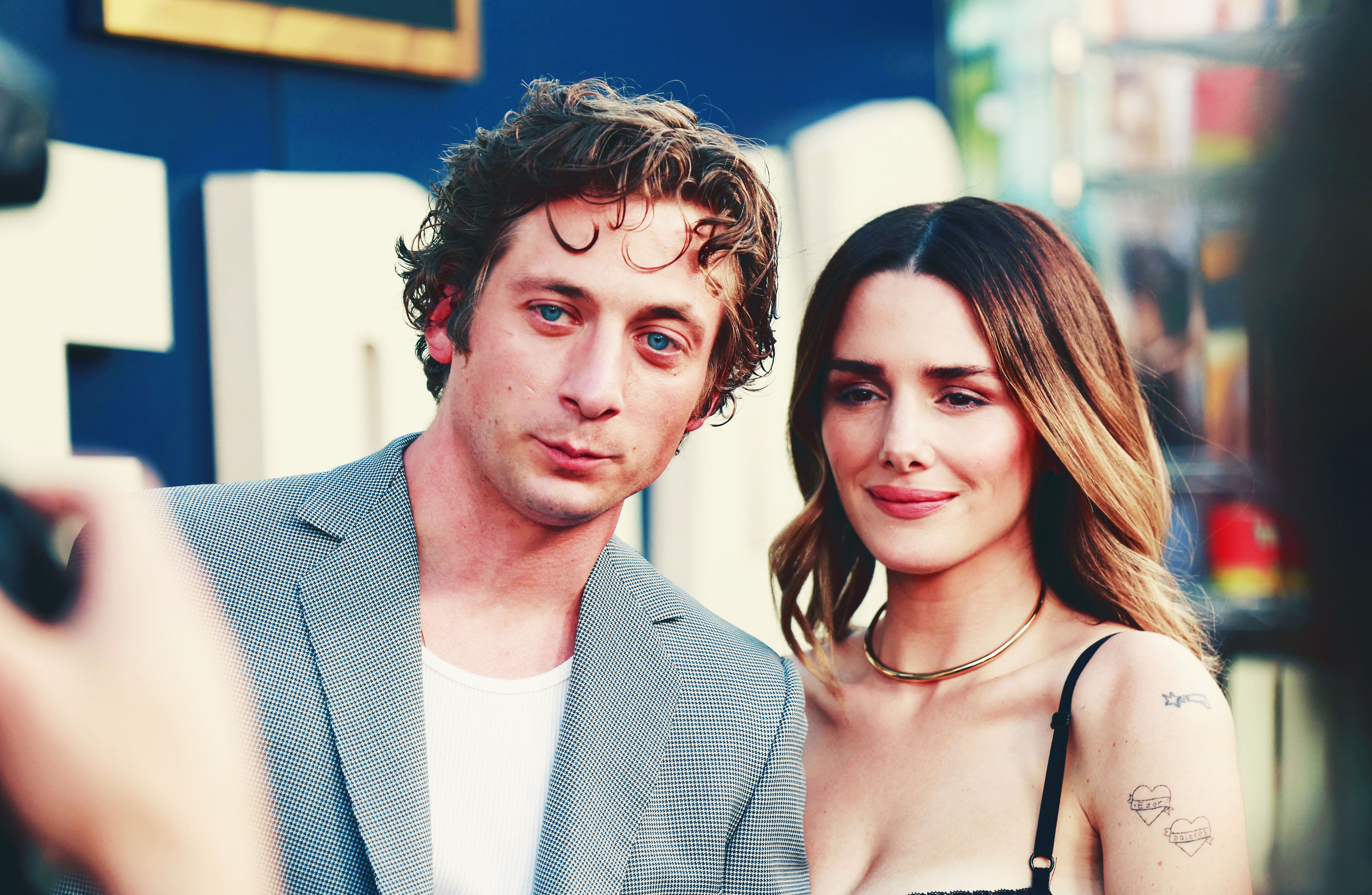 Jeremy Allen White and Addison Timlin Are Getting Divorced image picture