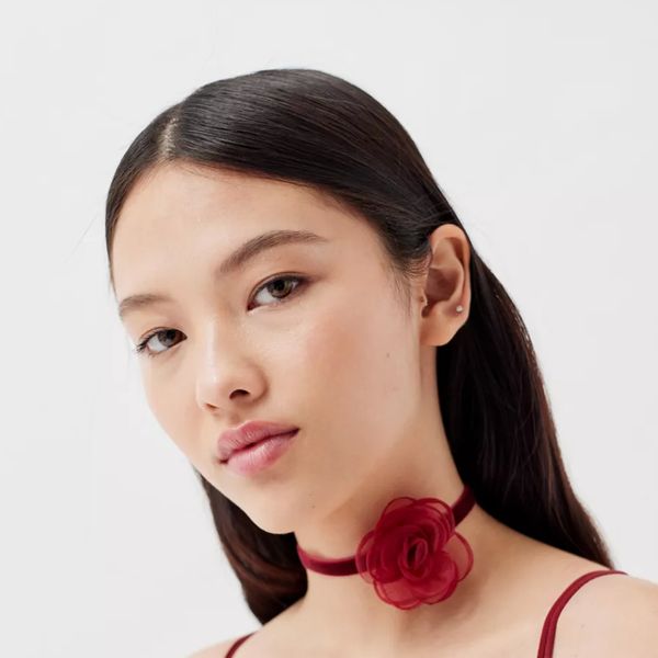 Urban Outfitters Velvet Rosette Choker Necklace - Burgandy