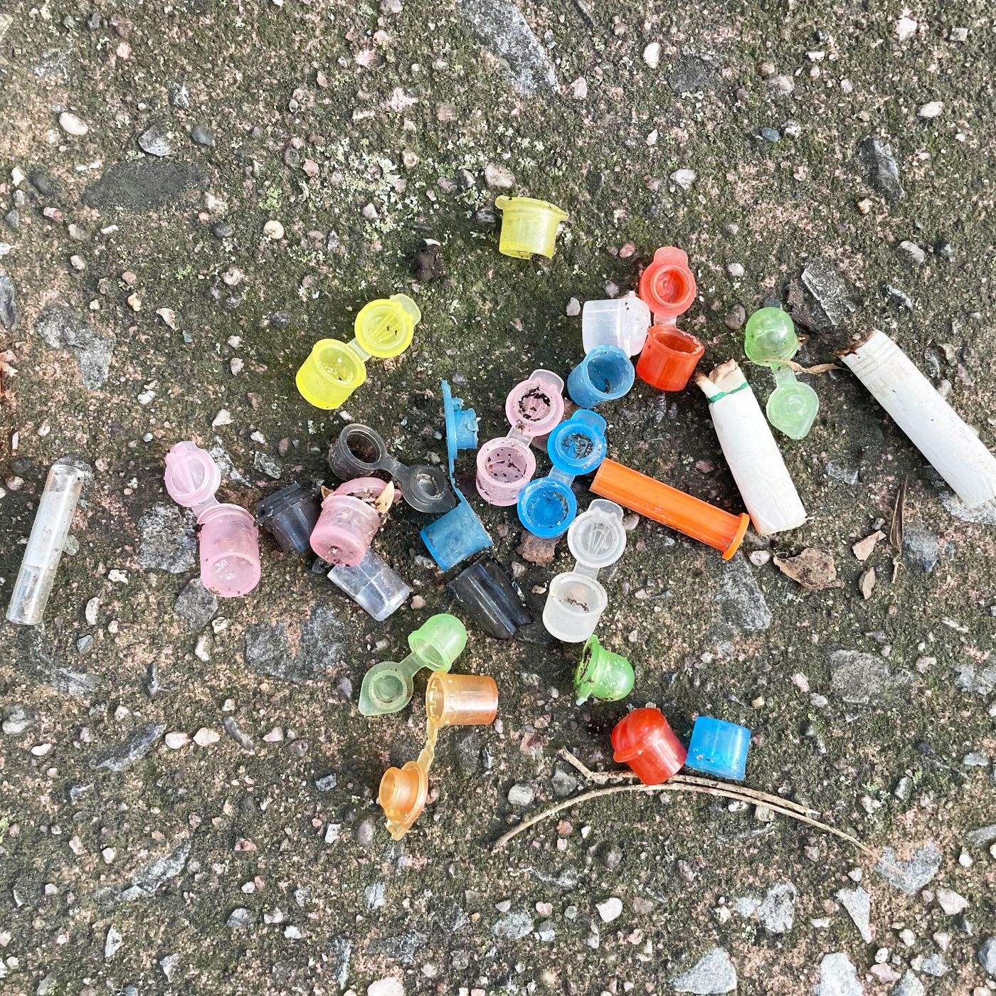 Fort Greene Park warns tiny containers littered on ground may