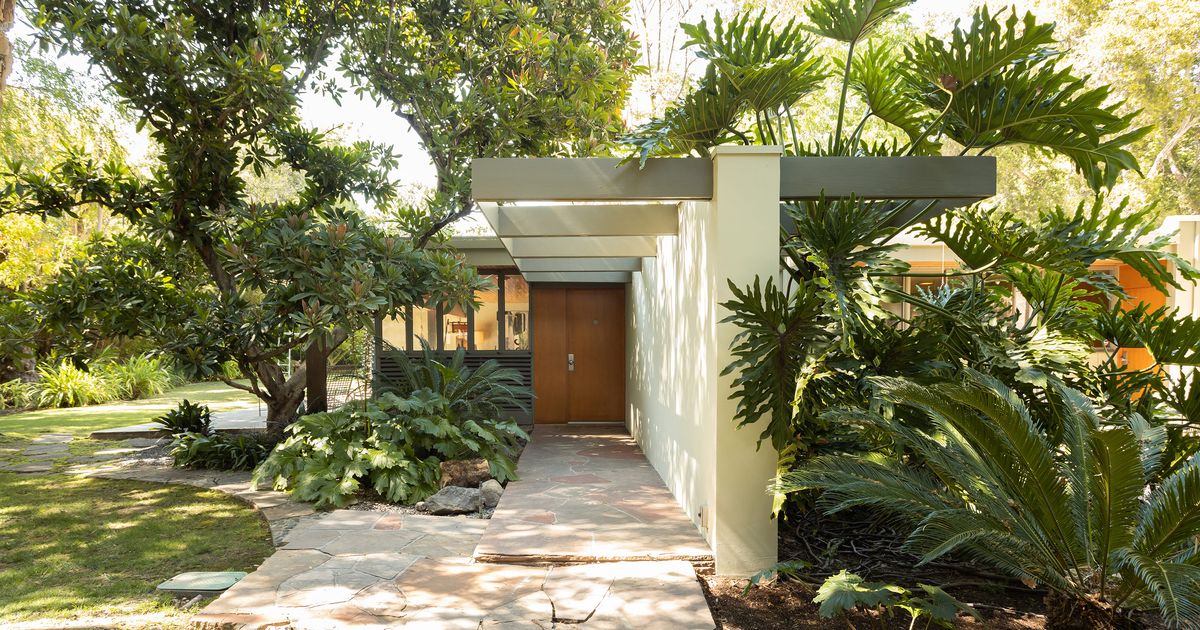 Neutra's Wilkins House For Sale in South Pasadena