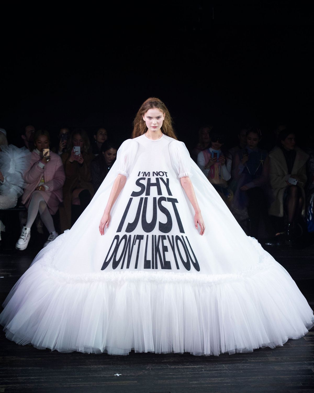 Viktor Rolf Crafted Beautiful Memes At Spring 19 Couture