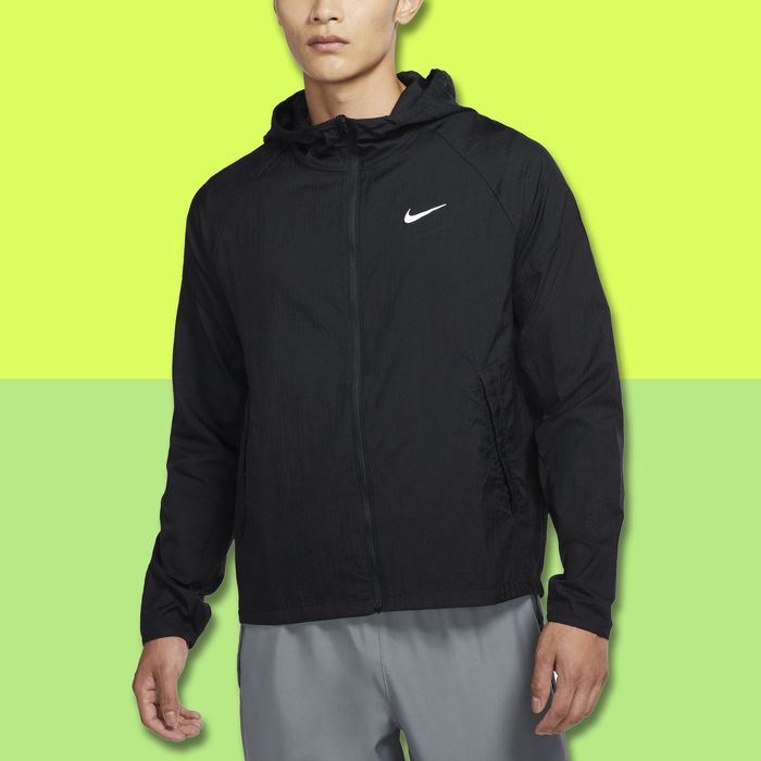 nike running essentials jacket