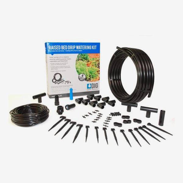 Drip irrigation kit for raised bed