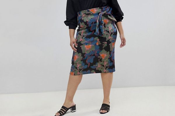 Lost Ink plus midi pencil skirt with paperbag waist in oversized bloom