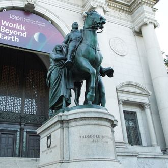 Roosevelt Statue to Be Removed From Museum of Natural History