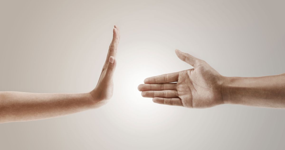 Public Health Experts: Try ‘Footshake’ Instead of Handshake