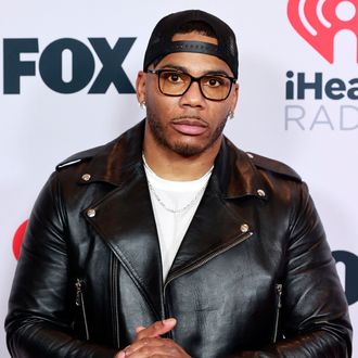 Nelly Porn - Nelly Apologizes for Oral Sex Video Posted to Instagram