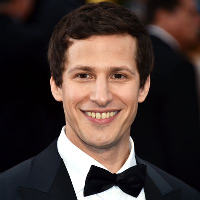 Andy Samberg poses on the red carpet for the 87th Oscars on February 22, 2015 in Hollywood, California. AFP PHOTO / MLADEN ANTONOV (Photo credit should read MLADEN ANTONOV/AFP/Getty Images)