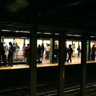 January 8, 2007 - New York - Riders waiting for subway trains at the 72nd street and Broadway station in Manhattan.