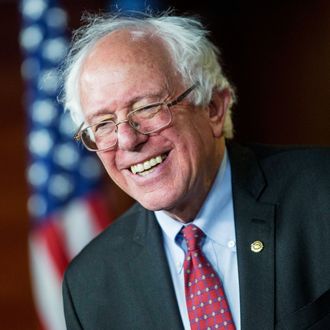 Sanders To Challenge Hillary Clinton