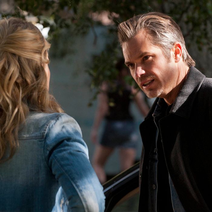 JUSTIFIED: Episode 6: When the Guns Come Out (Airs February 21, 10:00 pm e/p). Pictured L-R: Joelle Carter and Timothy Olyphant.