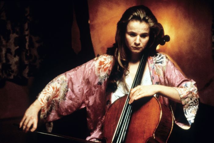 HILARY AND JACKIE, Emily Watson, 1998, © October Films/courtesy Everett Collection