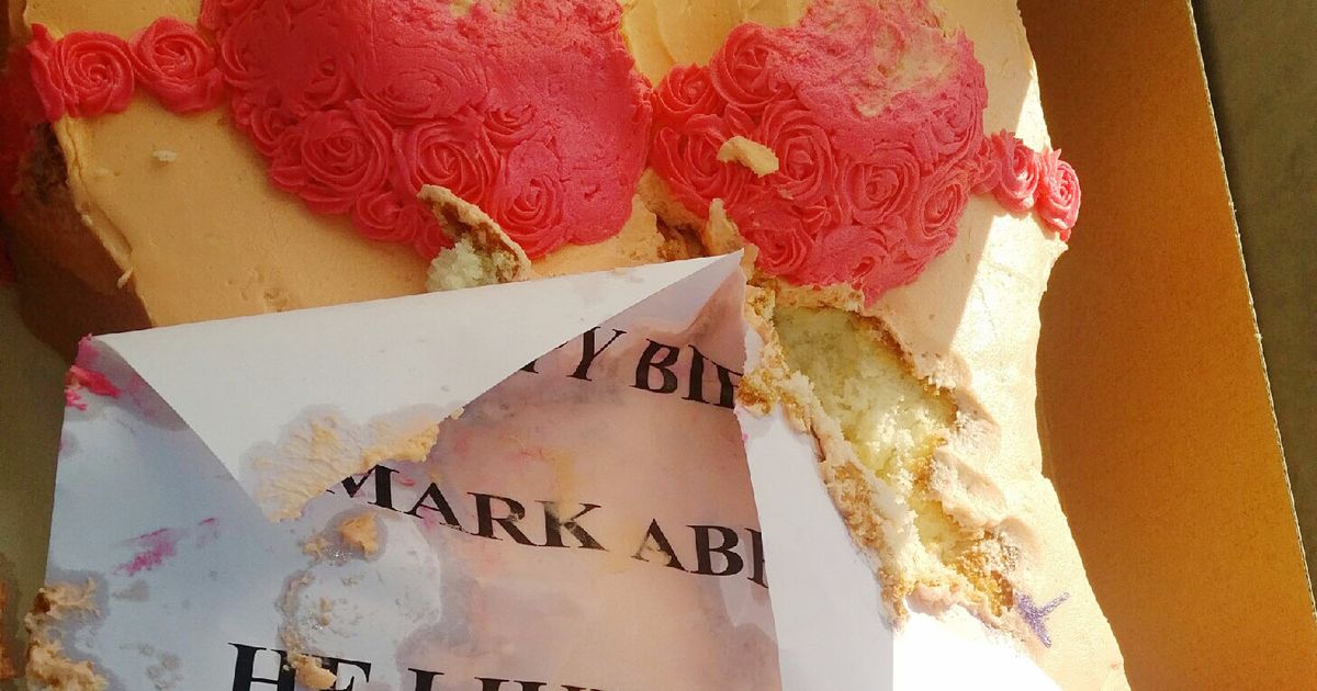 Bikini Cake · An Object Cake · Food Decoration on Cut Out + Keep · Creation  by