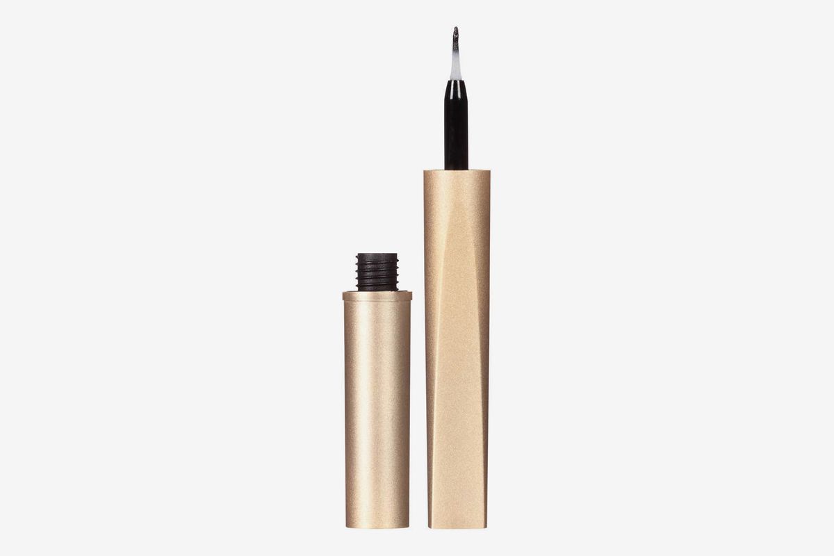 liquid eyeliner for oily lids