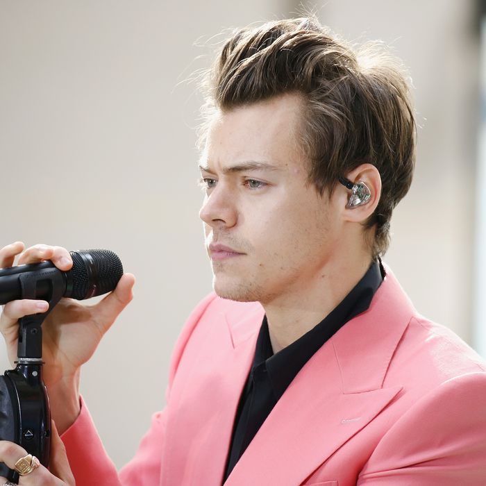 Harry Styles Responds To Questions About Taylor Swift