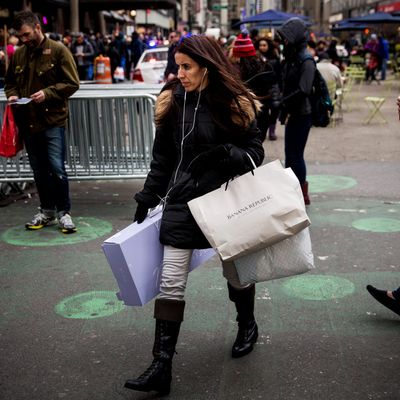 Black Friday Shoppers Look For Holiday Bargains