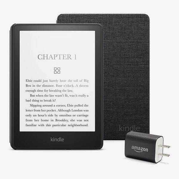 Amazon Kindle Paperwhite Essentials Bundle