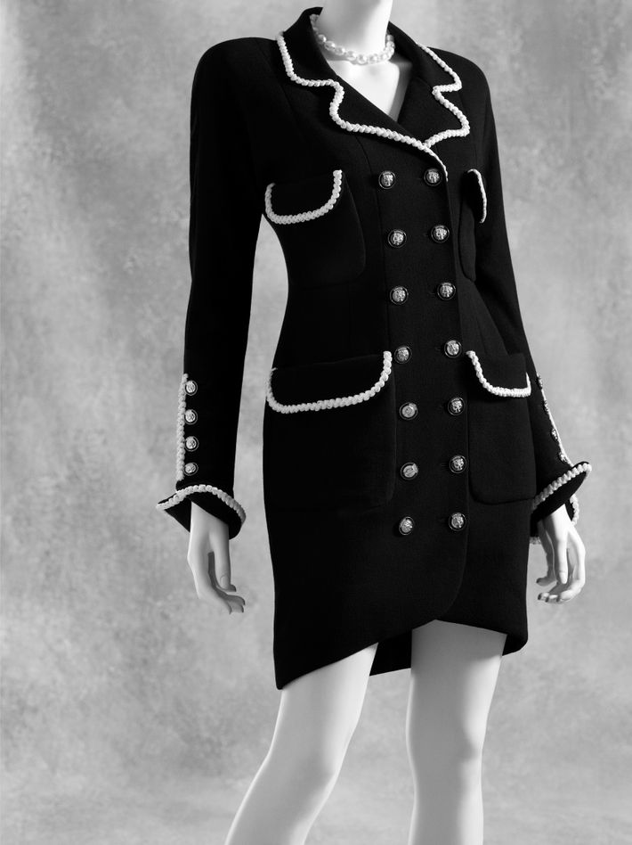 CHANEL Little Black Dress – Design & Fashion Magazine