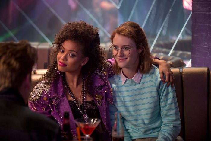 Gugu Mbatha-Raw as Kelly, Mackenzie Davis as Yorkie.