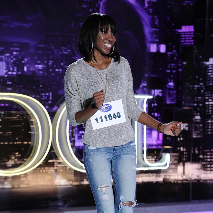 AMERICAN IDOL: Portland contestant Jessica Phillips performs in front of the judges on AMERICAN IDOL airing Wednesday, Feb. 1 (8:00-9:00 PM ET/PT) on FOX. CR: Michael Becker / FOX.