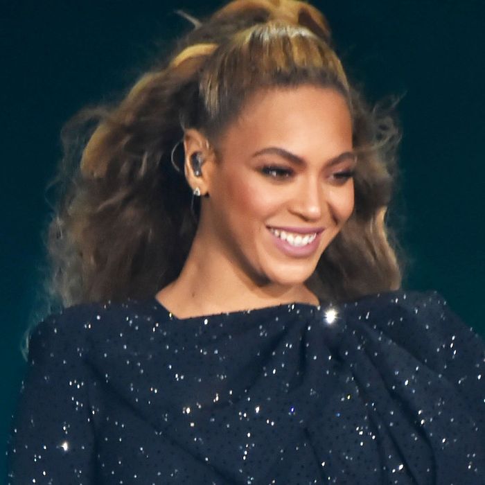 Wait, Is Beyoncé Trying to Film a Video at the Colosseum?!