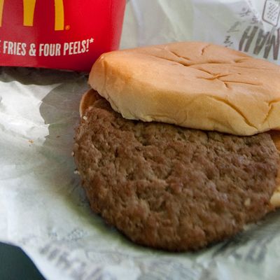 McDonald's Upgraded Cheeseburger (Reed Reviews) 