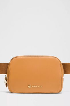 Lululemon Everywhere Belt Bag 1L - Leather Alternative