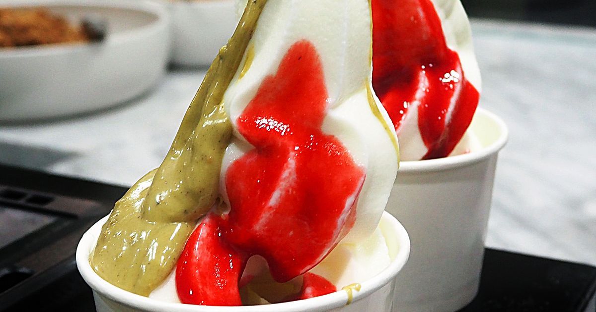 The Fro-Yo Wars Have Moved Downtown