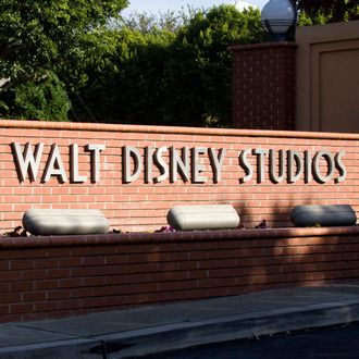 Hollywood Studios' Sales May Fall Below Record $10.6 Billion Without Strong Holiday Season