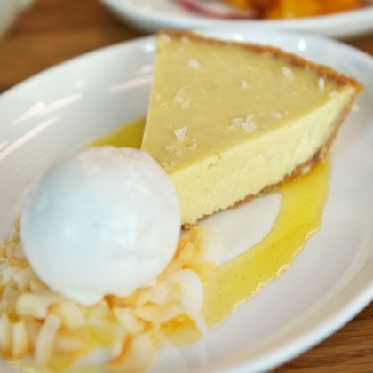 外壳:4“比例好;这是一种功利主义。我不知道这种技术叫什么，但它是压缩的。”馅料:4英寸对我来说，盐增加了这个全新的维度。你看到盐和焦糖或巧克力，但这实际上是一种创新。”舒适因素:4“我确实认为冰糕有助于平衡。”总积分:12