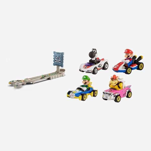 Hot Wheels Mario Kart Thwomp Ruins Track Set