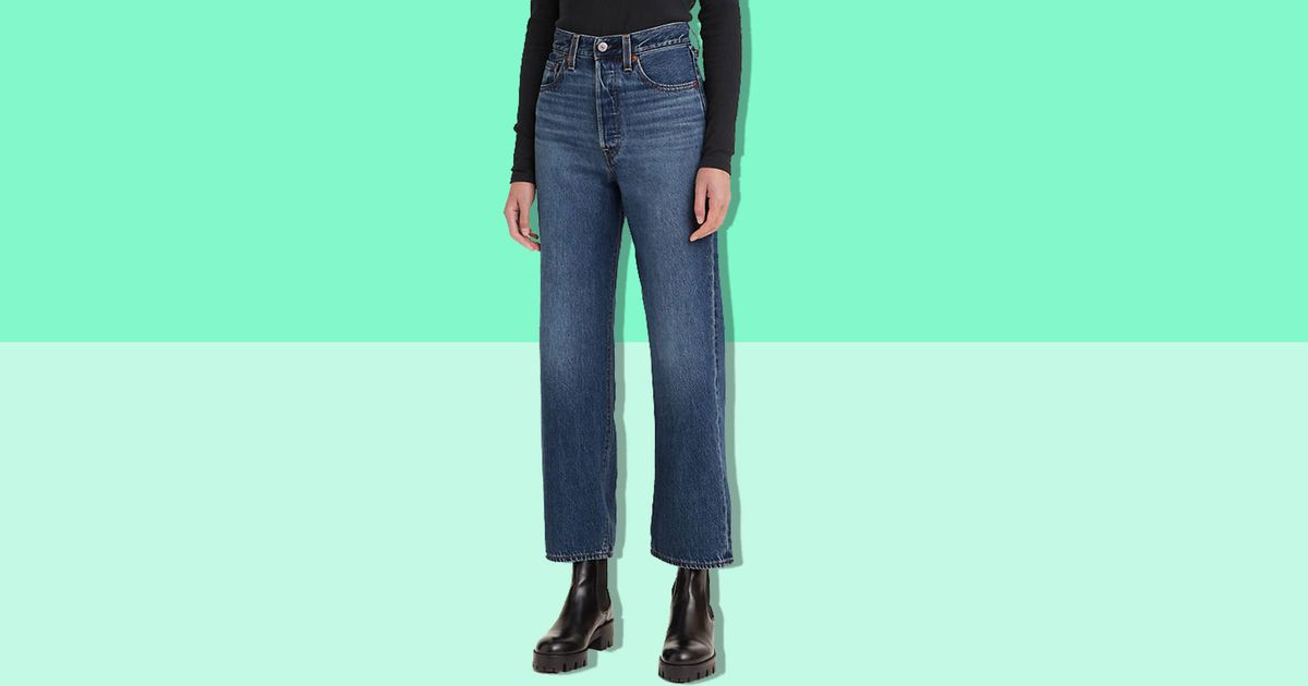 Levi’s Ribcage Straight Ankle Jeans Sale 2021 | The Strategist