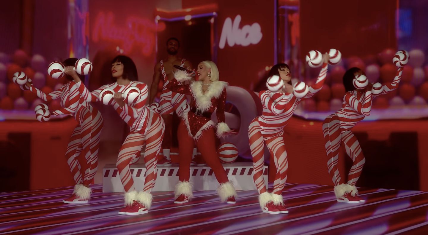 Doja Cat Posts Six Performance Videos On Christmas Eve