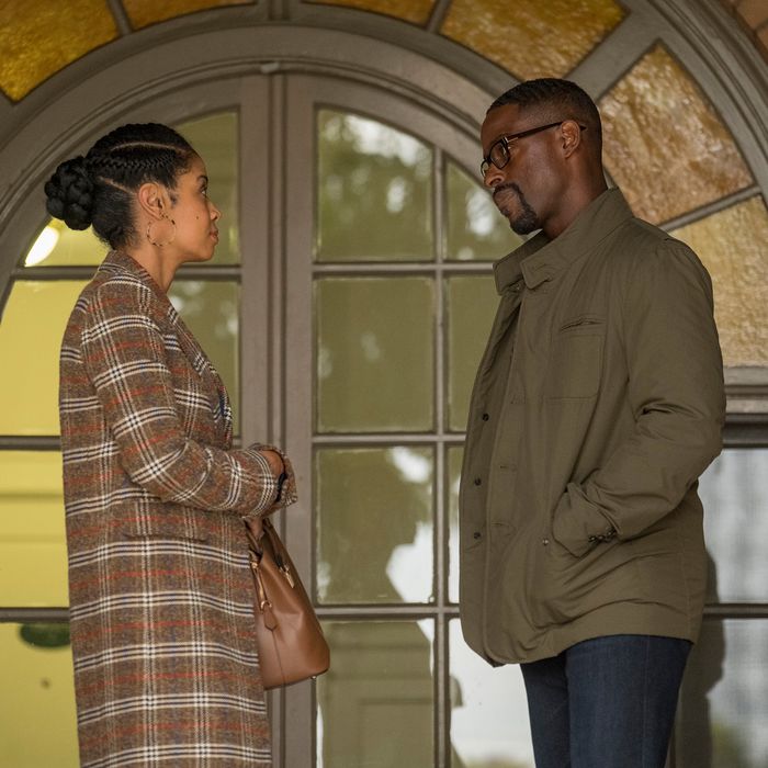 Susan Kelechi Watson and Sterling K. Brown on This Is Us.