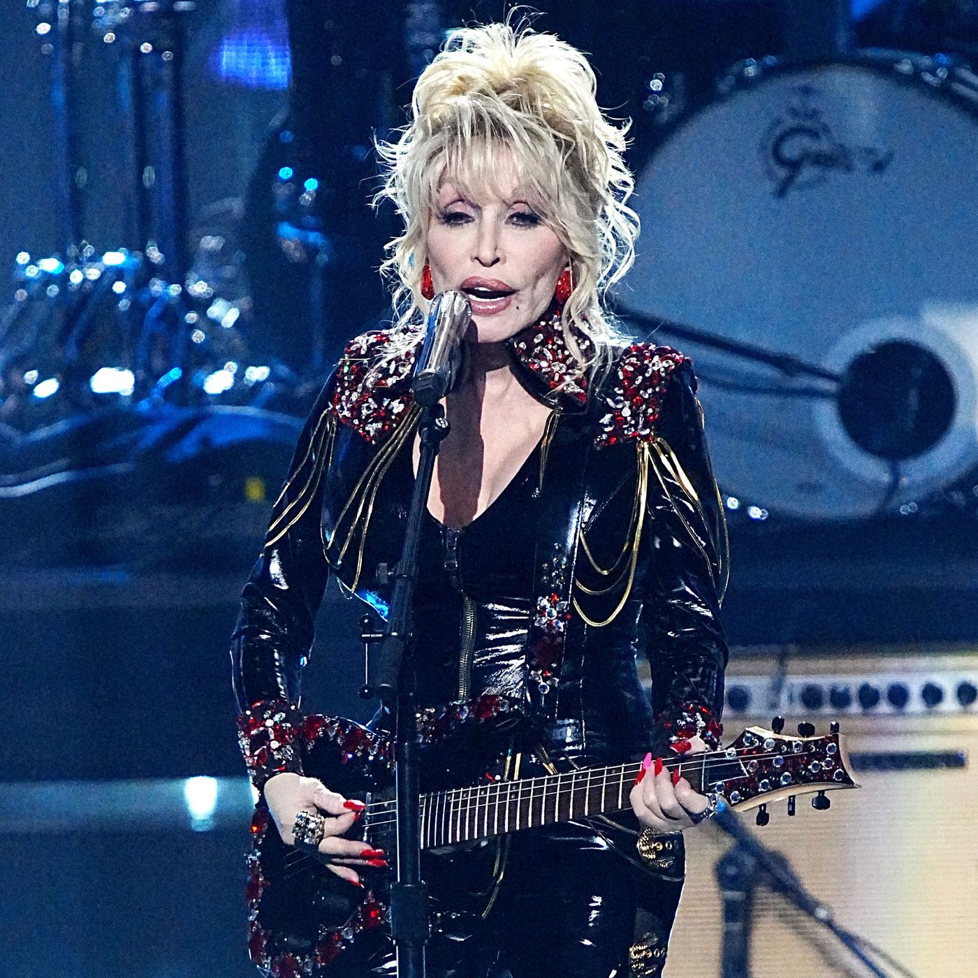 Dolly Parton Announces 'Rockstar' Album and Track List