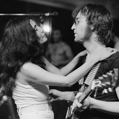 Yoko Ono and John Lennon in New York, 1972. (Photo: Bob Gruen.)