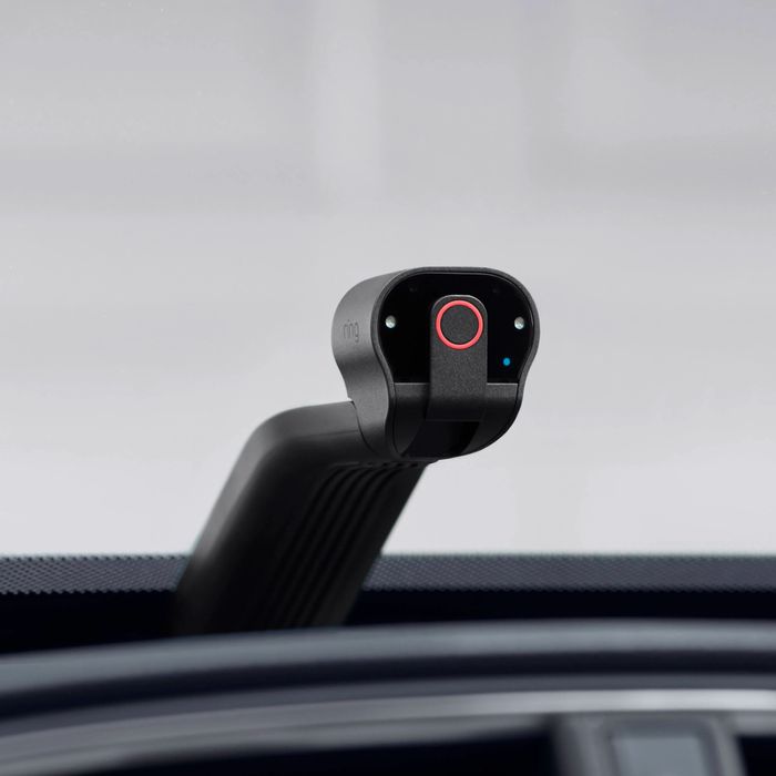 aanvaardbaar acre camouflage Amazon's New Car Cam Takes Personal Surveillance on the Road