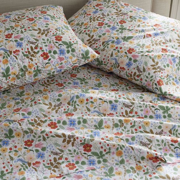 Rifle Paper Co. Strawberry Fields Classic Cool Cotton Percale Bed Sheet Set - White Multi, Queen