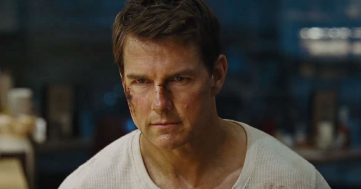 New Jack Reacher: Never Go Back Trailer: Tom Cruise Does Indeed Go Back ...