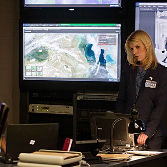 Claire Danes as Carrie Mathison in Homeland (episode 4) - Photo: Kent Smith/SHOWTIME - Photo ID: homeland_103_1036