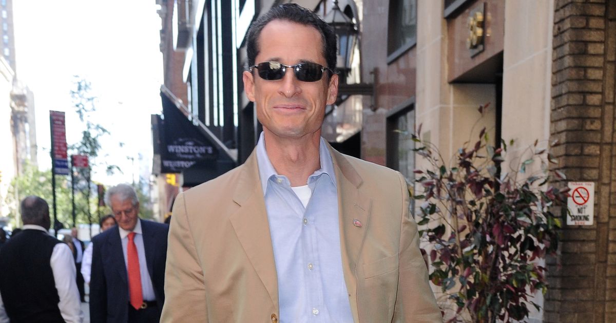 Anthony Weiner Returns to Twitter