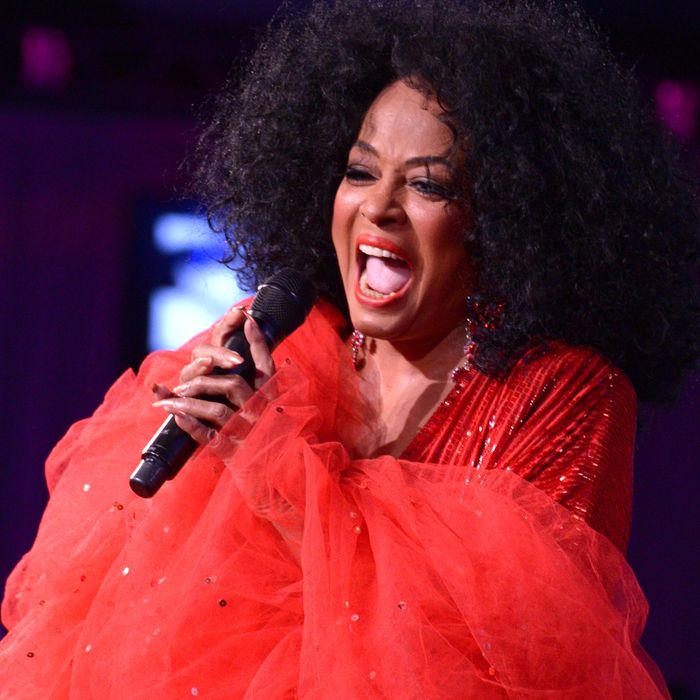 MIAMI, FL - NOVEMBER 01: Diana Ross attends 20th Annual Intercontinental Miami Make-A-Wish Ball at Hotel intercontinental on November 1, 2014 in Miami, Florida. (Photo by Manny Hernandez/WireImage)