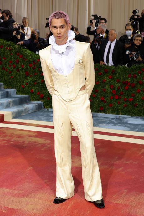 The Best-Dressed Celebrities On the 2022 Met Gala Red Carpet